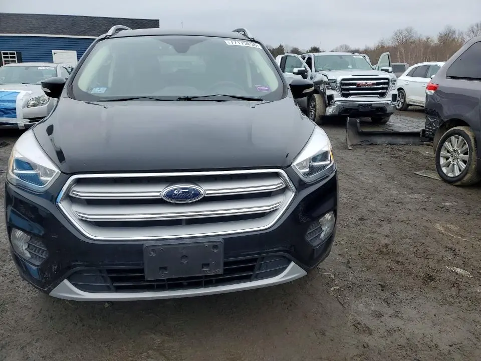 2019 FORD ESCAPE TITANIUM  