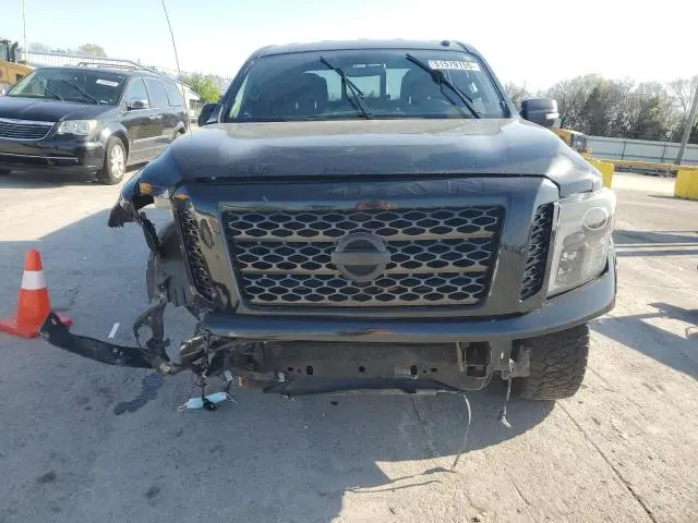 2018 NISSAN TITAN SV  