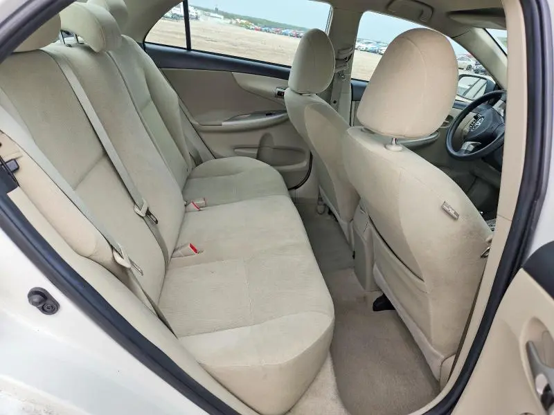 2012 TOYOTA COROLLA LE  