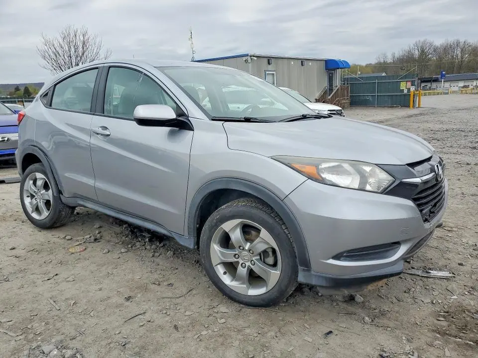 2017 HONDA HR-V LX  