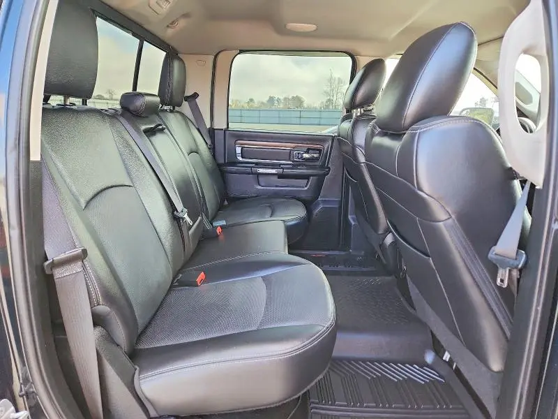 2015 RAM 1500 LARAMIE  