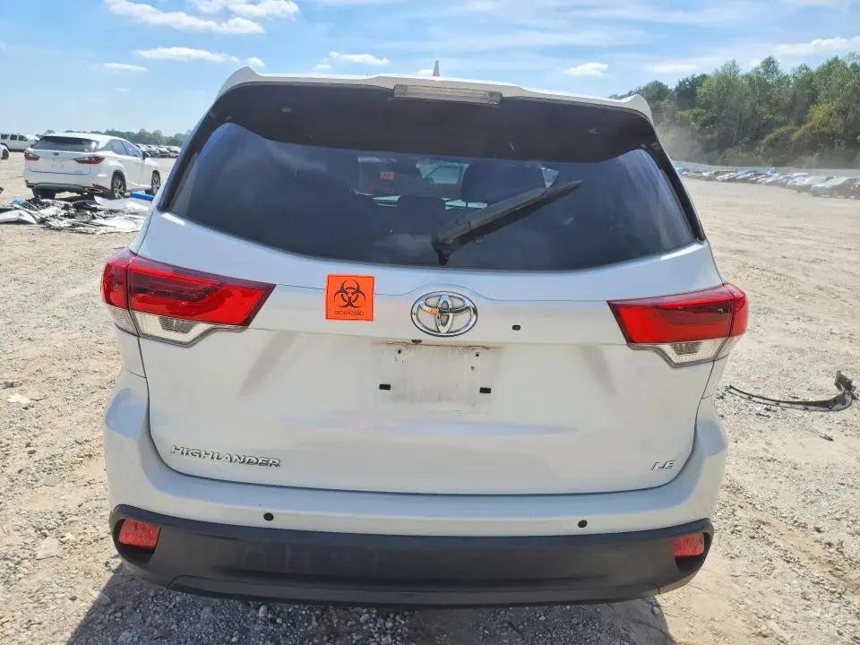 2018 TOYOTA HIGHLANDER LE PLUS  