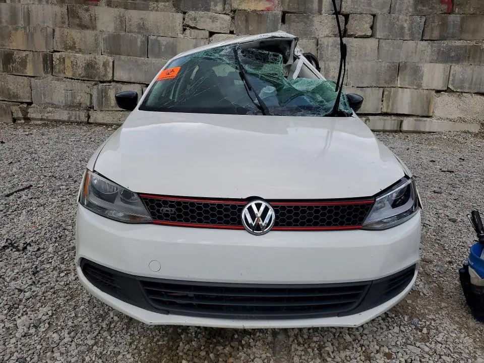 2012 VOLKSWAGEN JETTA   