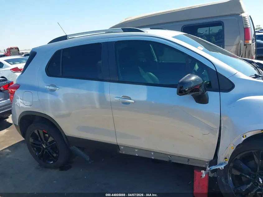 2022 CHEVROLET TRAX AWD LT