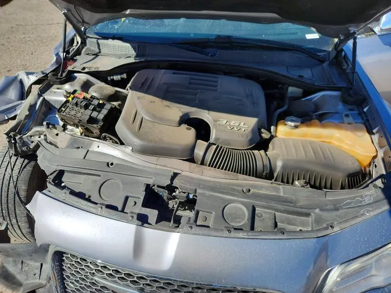 2016 CHRYSLER 300C   