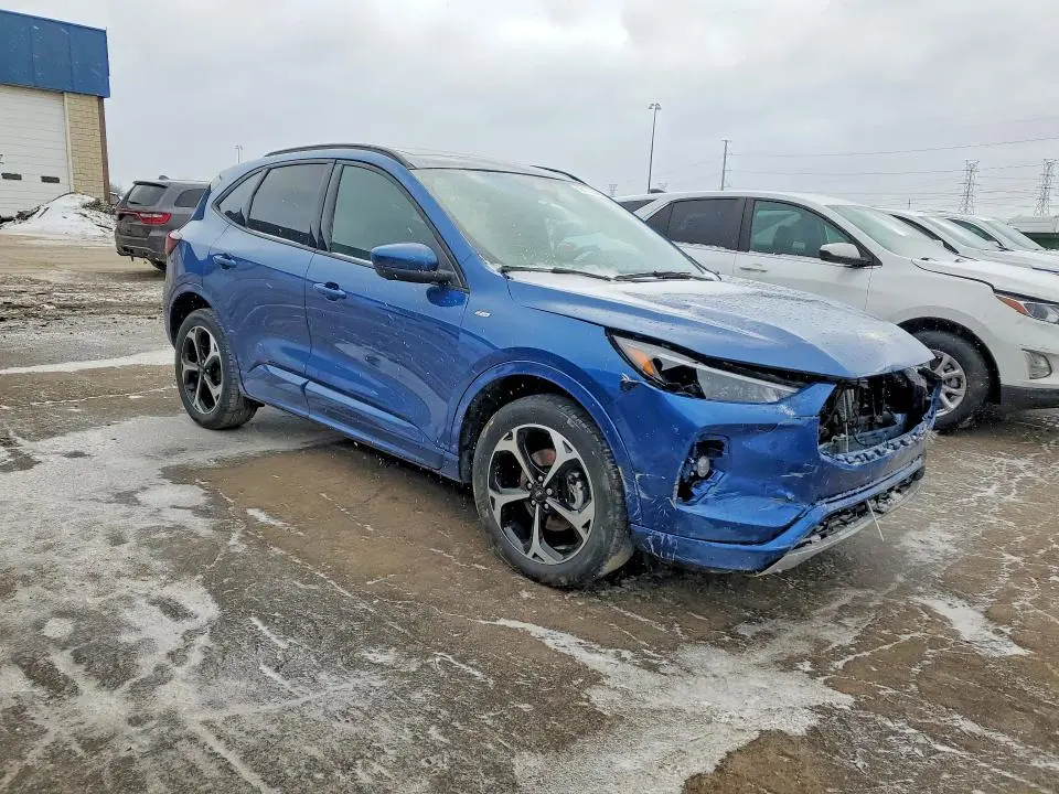2023 FORD ESCAPE ST LINE SELECT  