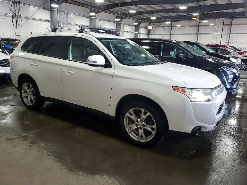 2014 MITSUBISHI OUTLANDER SE  