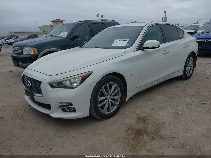 2015 INFINITI Q50  