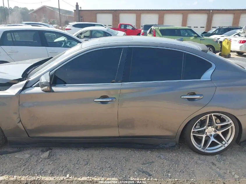 2015 INFINITI Q50 SPORT