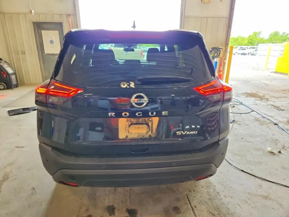 2021 NISSAN ROGUE SV  