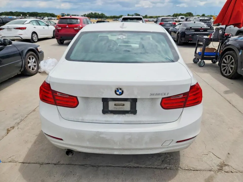 2015 BMW 320 I  
