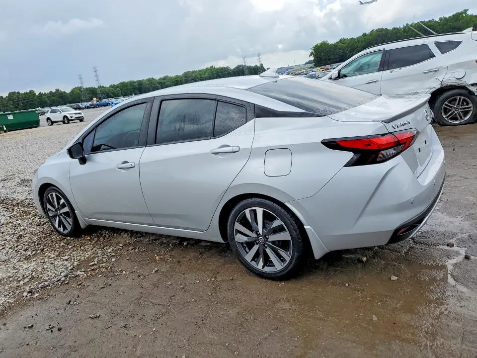 2021 NISSAN VERSA SR  
