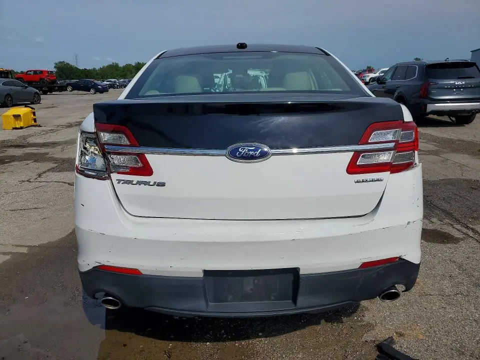 2013 FORD TAURUS SE  