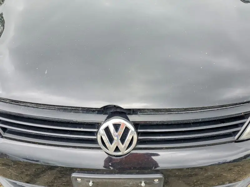 2012 VOLKSWAGEN JETTA SE  