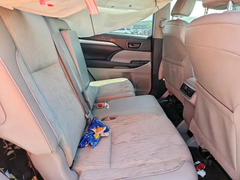 2019 TOYOTA HIGHLANDER LE PLUS  