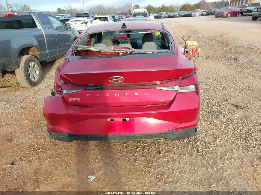 2021 HYUNDAI ELANTRA SEL