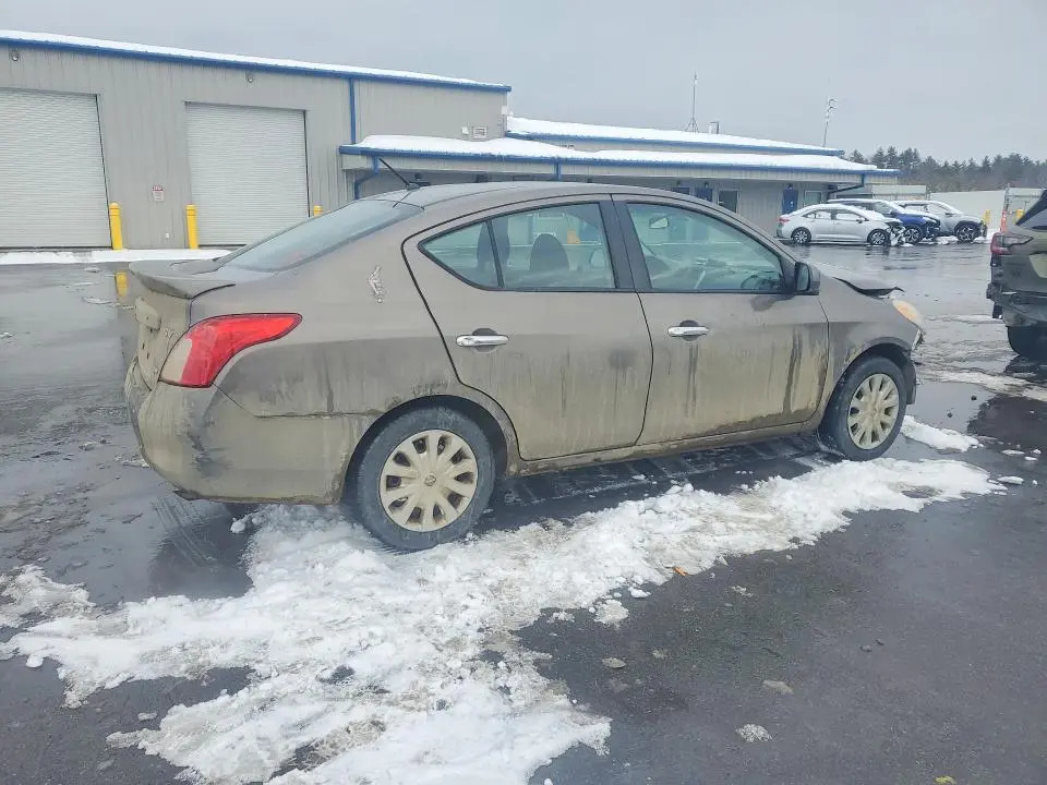 2013 NISSAN VERSA S  