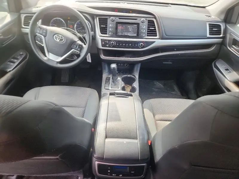 2018 TOYOTA HIGHLANDER LE  