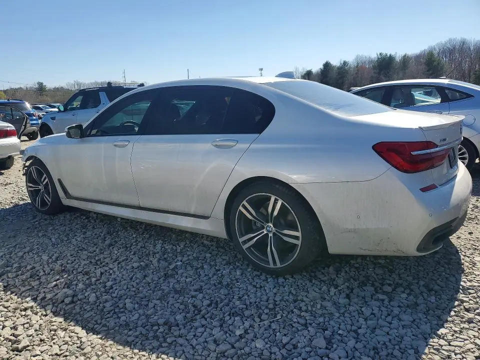 2018 BMW 750 XI  