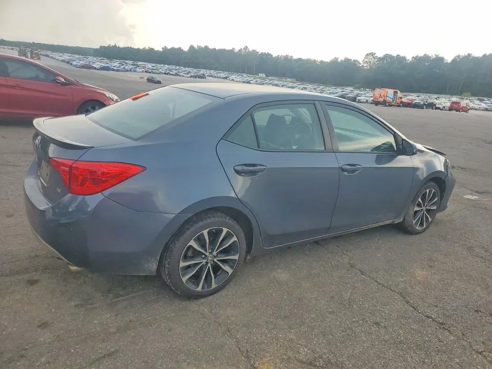 2018 TOYOTA COROLLA SE  