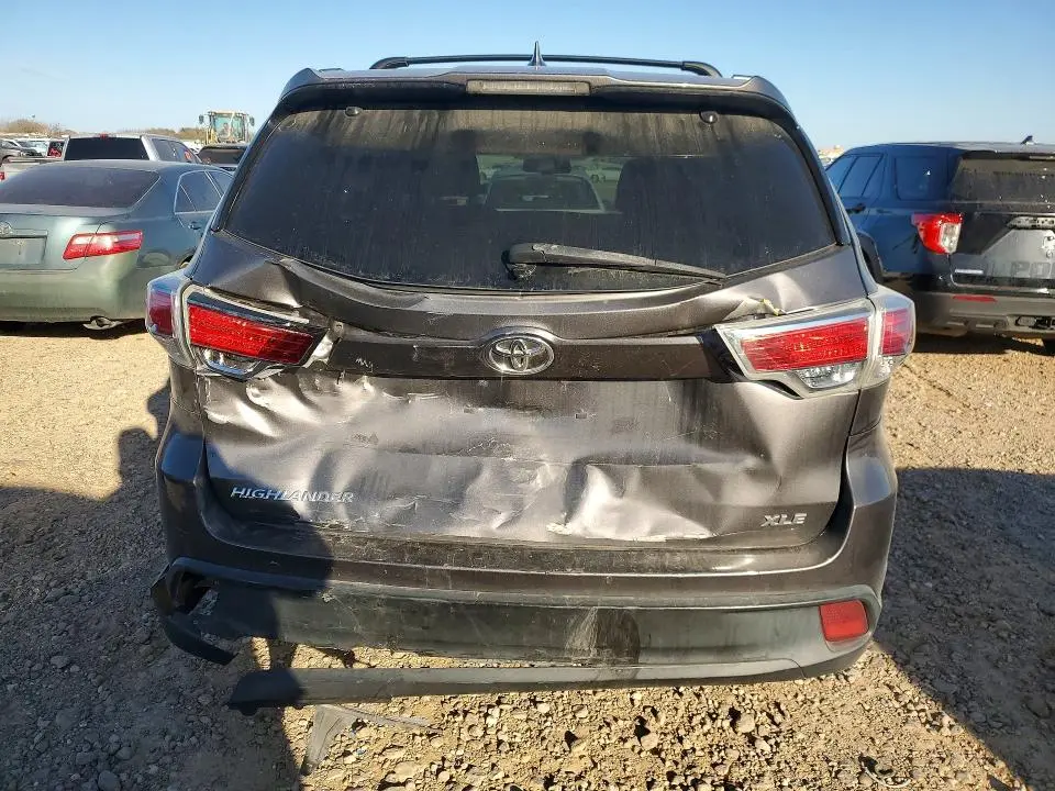 2015 TOYOTA HIGHLANDER XLE  