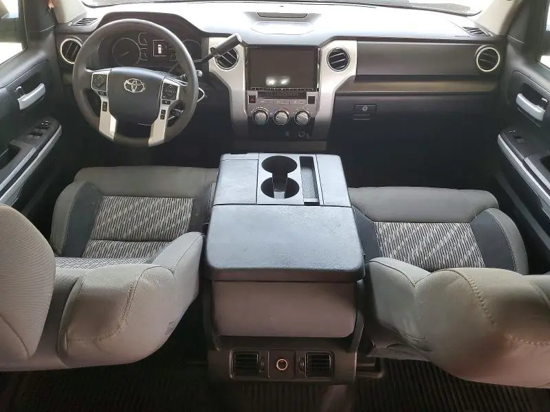 2019 TOYOTA TUNDRA CREWMAX SR5  