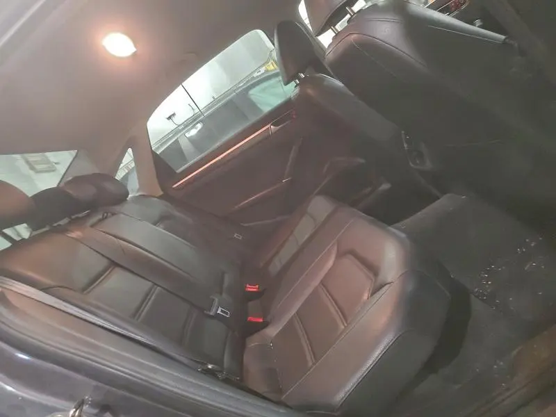 2016 VOLKSWAGEN PASSAT SE  