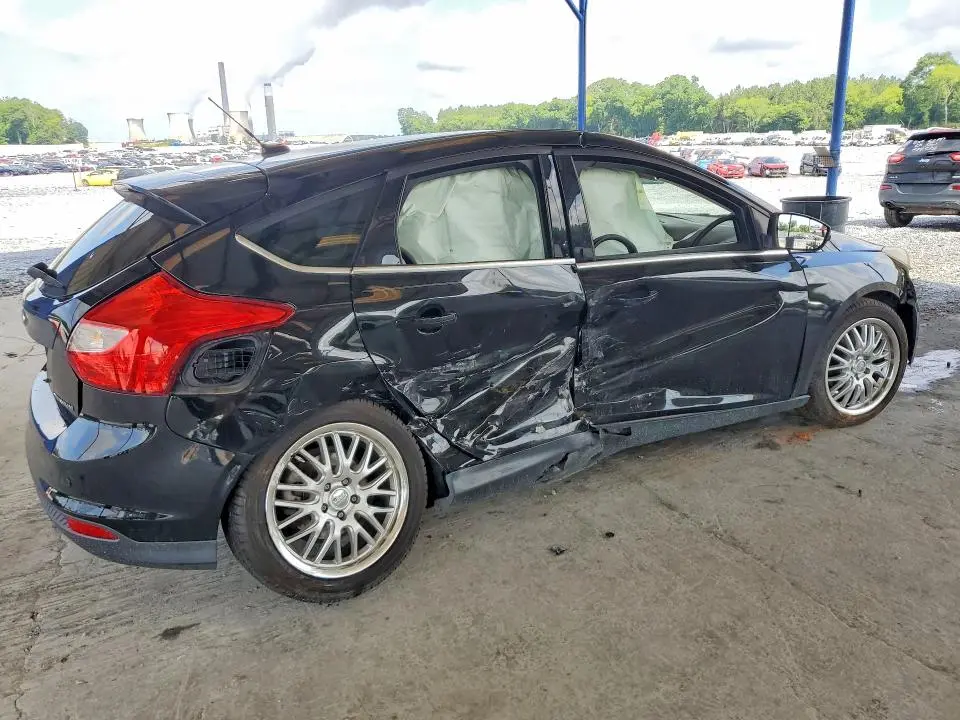 2012 FORD FOCUS TITANIUM  