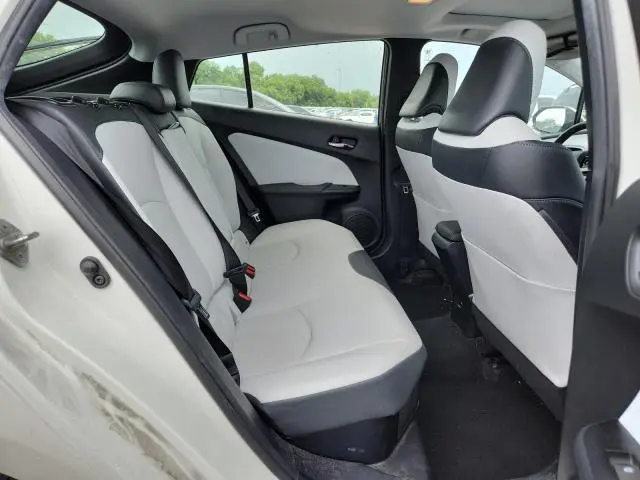 2016 TOYOTA PRIUS   