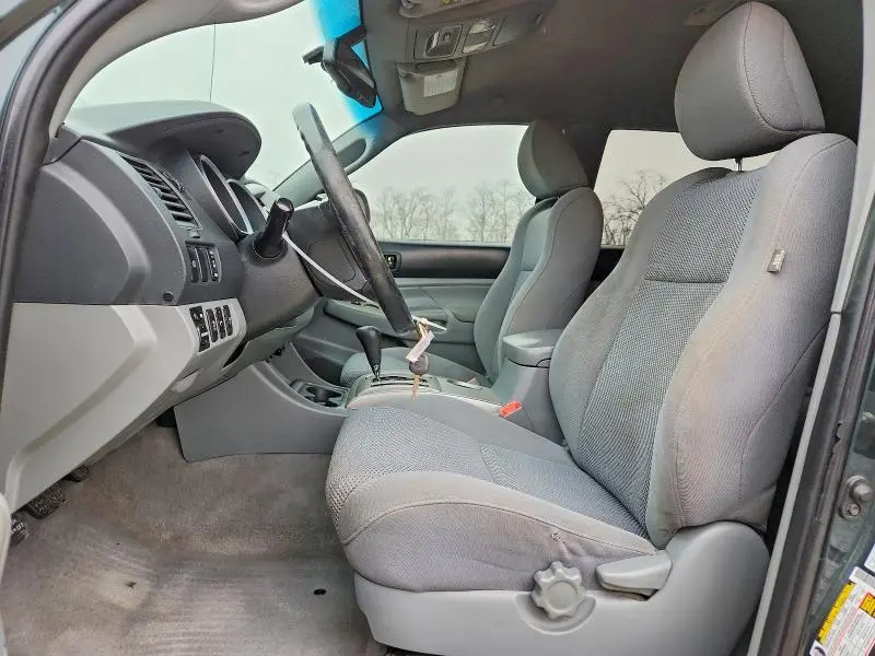 2011 TOYOTA TACOMA V6  