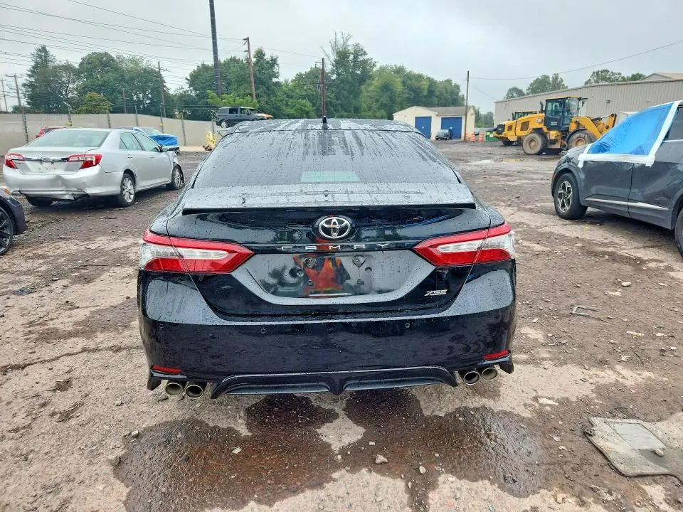 2018 TOYOTA CAMRY XSE V6  
