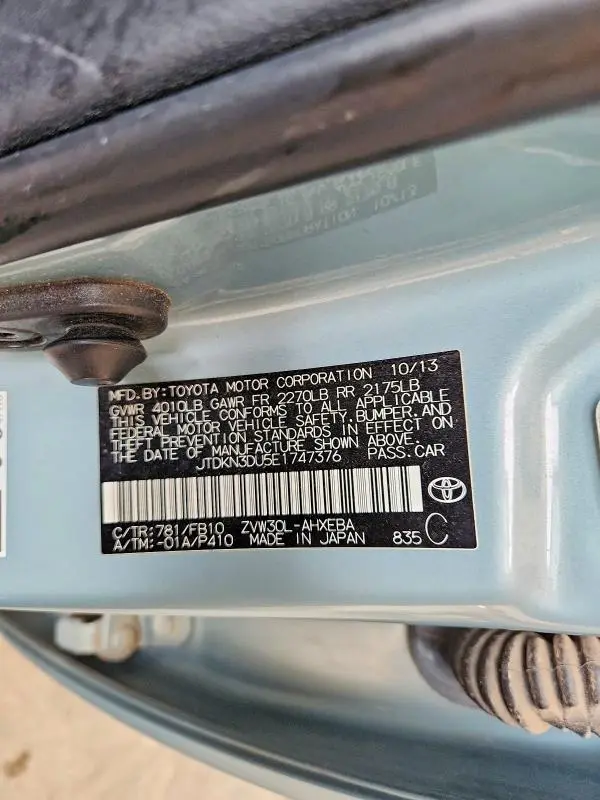 2014 TOYOTA PRIUS THREE  