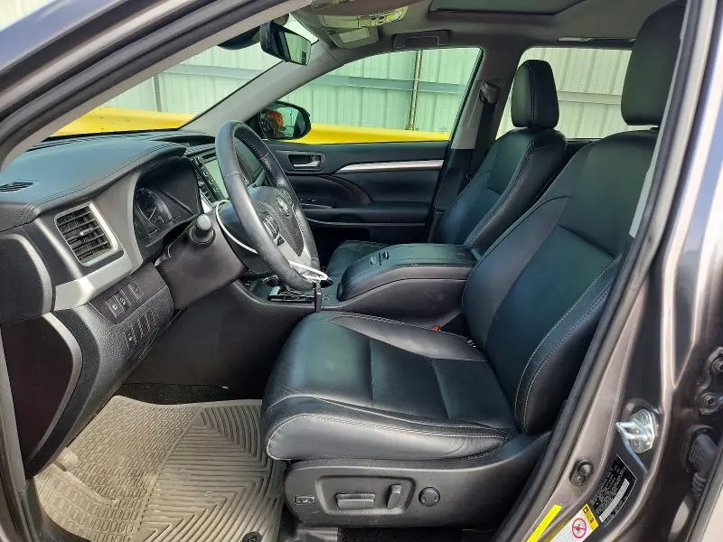 2018 TOYOTA HIGHLANDER XLE  