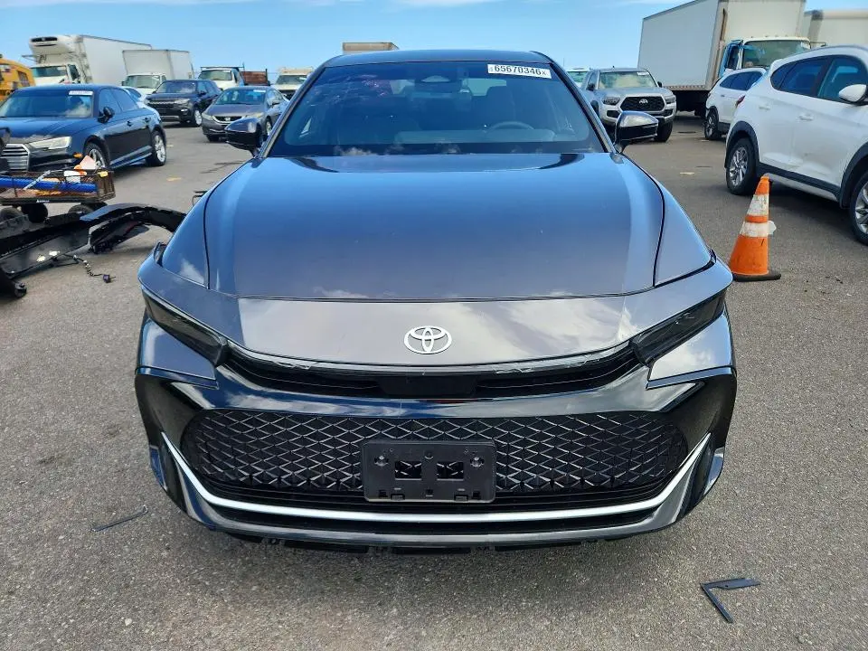2024 TOYOTA CROWN XLE  