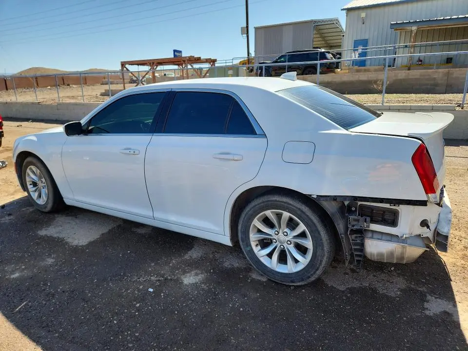 2016 CHRYSLER 300 LIMITED  