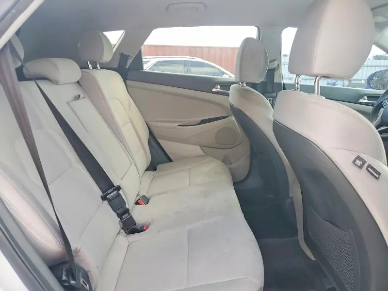 2019 HYUNDAI TUCSON SE  