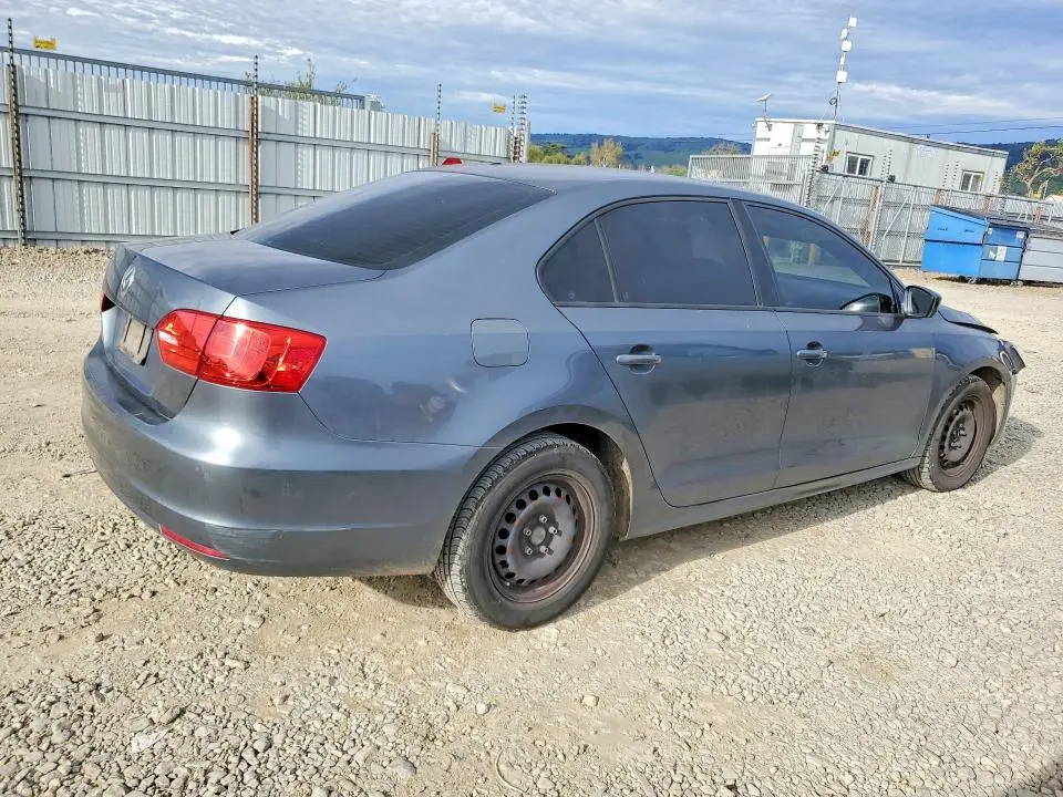 2013 VOLKSWAGEN JETTA BASE  