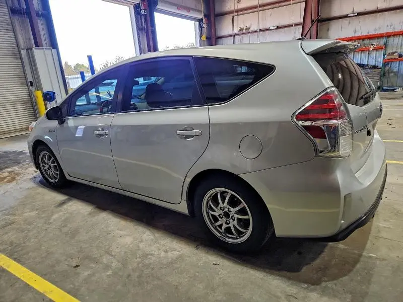 2015 TOYOTA PRIUS V   