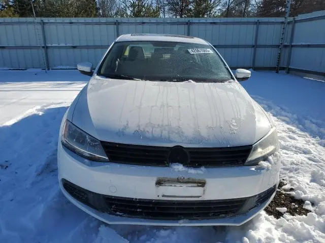 2011 VOLKSWAGEN JETTA SE  