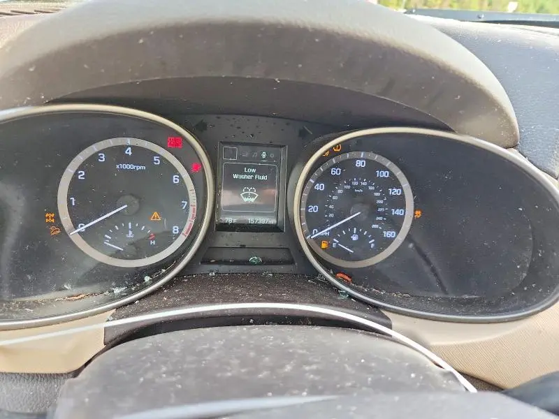 2018 HYUNDAI SANTA FE SE  
