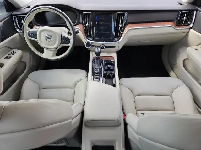 2020 VOLVO S60 T5 MOMENTUM  