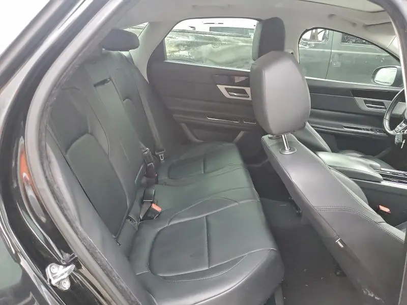 2017 JAGUAR XF PREMIUM  