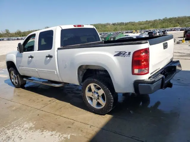 2011 GMC SIERRA K2500 SLE  