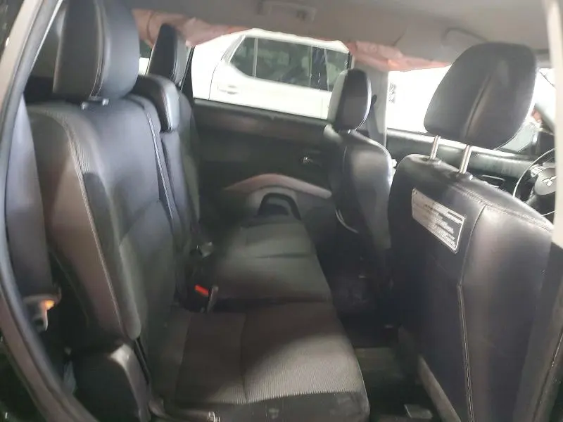 2012 MITSUBISHI OUTLANDER SE  