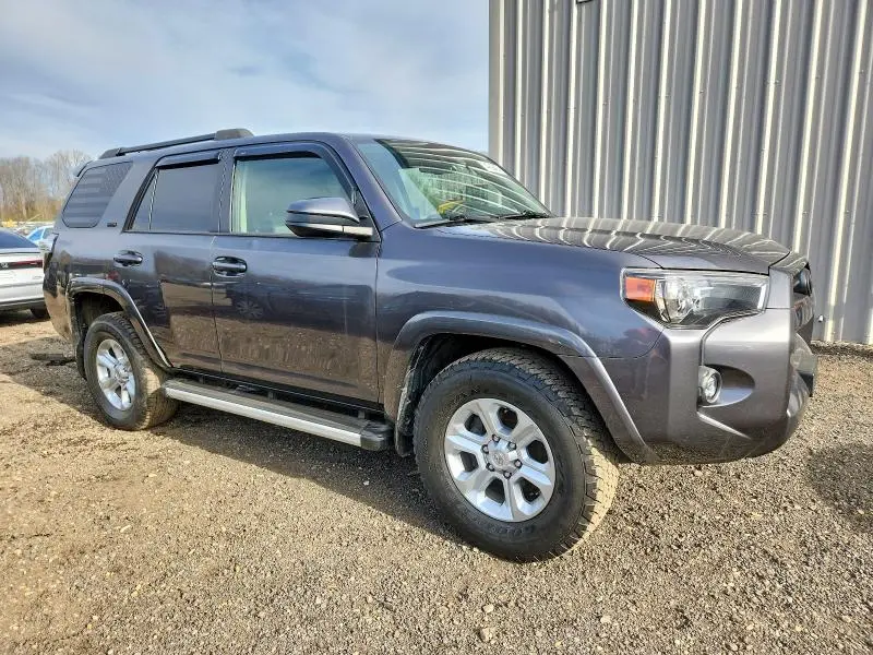 2022 TOYOTA 4RUNNER SR5  