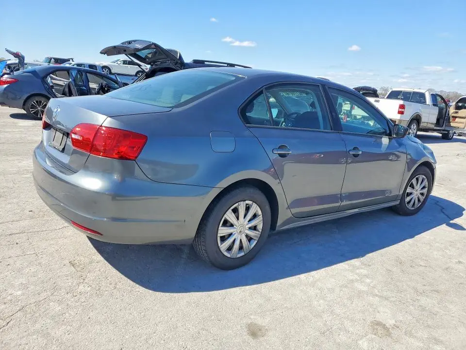 2012 VOLKSWAGEN JETTA BASE  