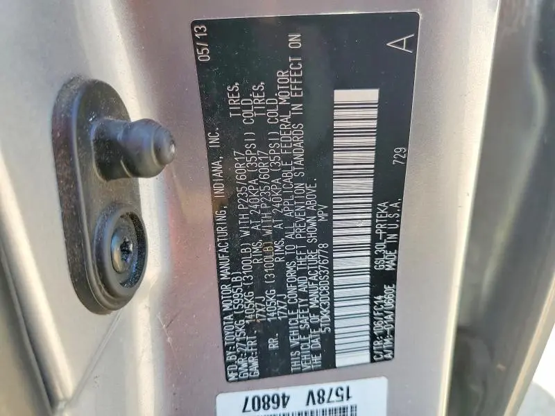 2013 TOYOTA SIENNA LE  