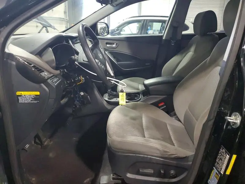 2017 HYUNDAI SANTA FE SE  