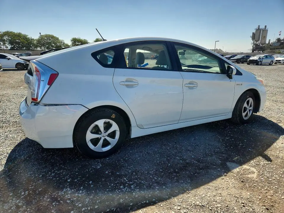 2014 TOYOTA PRIUS TWO  