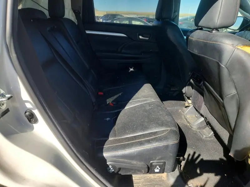 2014 TOYOTA HIGHLANDER XLE  
